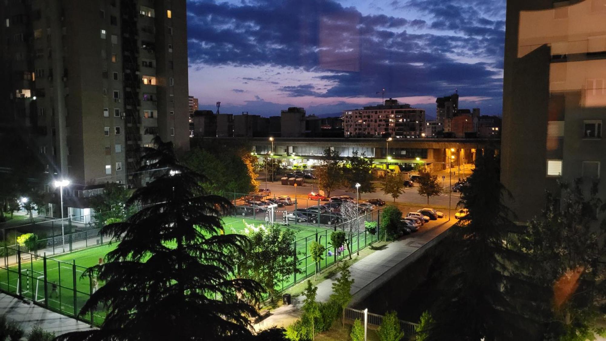 Soleil Central Apartments Скопие Екстериор снимка